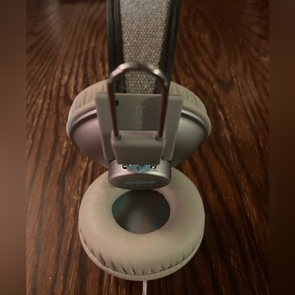 Marley Positive Vibrations Earth-Friendly Headphones - Picture 8 of 8